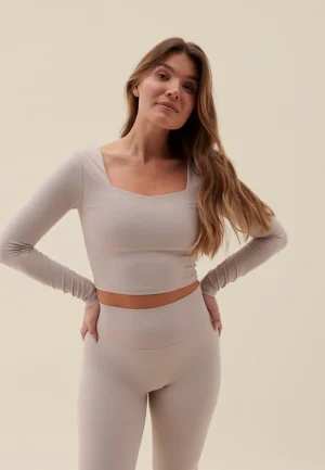 SoftsculptSweetheartCropTop-Dove2